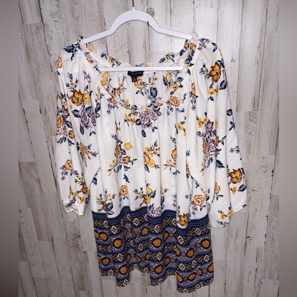 Signature Studio Tops - SIGNATURE STUDIO 2X Blue Tunic Top 3/4  Sleeve Length Boho Floral print